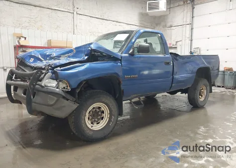 1996 Dodge Ram 2500 z USA, uszkodzony, nr VIN 1B7KF26CXTJ141550